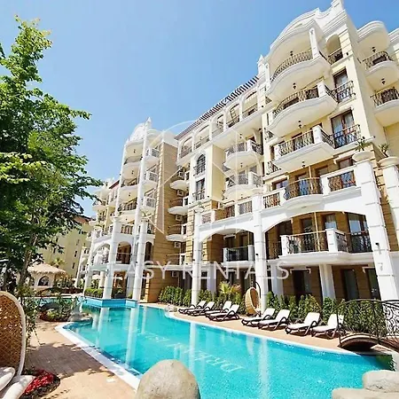 луксозен апартамент с 2 спални в Harmony Suites 11 Apartment *